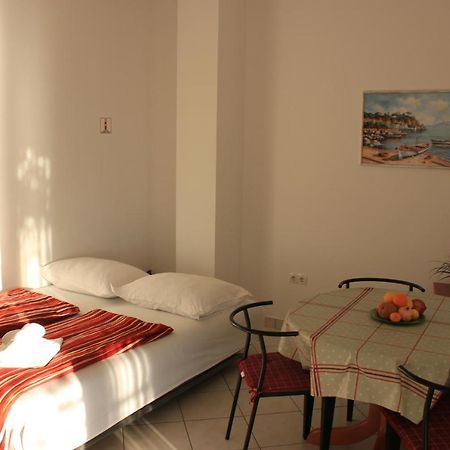 Pile Apartments 5 Omis Luaran gambar